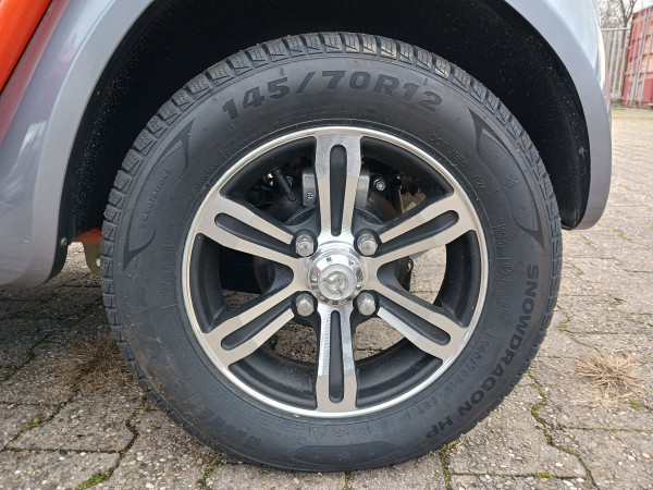 Wintereifen Winterräder Vitale Q3 / Q7 Komplettrad 145/70R 12 Alufelge